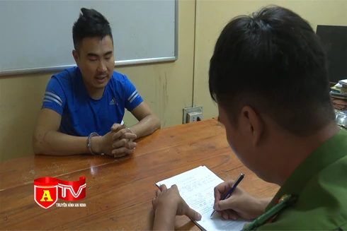 Bắt giữ "trùm" bán lẻ ma túy đá, thu giữ nhiều súng, đạn