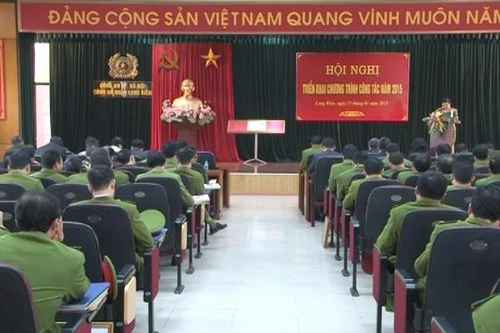 Công an các quận, huyện triển khai công tác năm 2015
