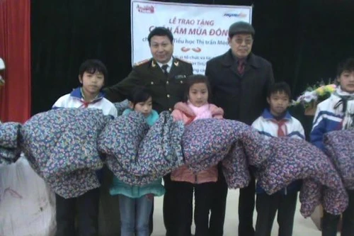 Ấm lòng đồng bào vùng cao