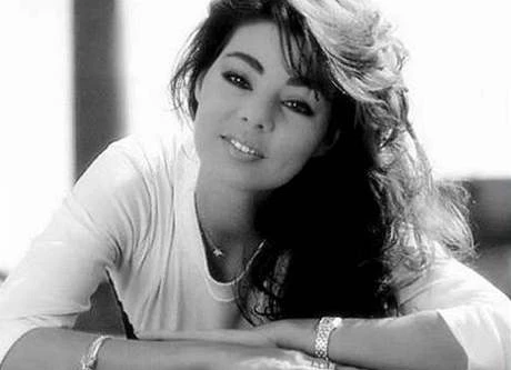 "Nữ hoàng" nhạc Pop Sandra hủy show diễn ở châu Âu để đến Việt Nam