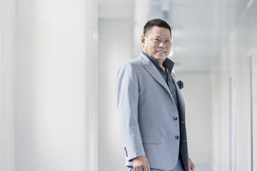 Tỷ phú Hoàng Kiều tuyên bố đóng cửa trang Fanpage vĩnh viễn ​