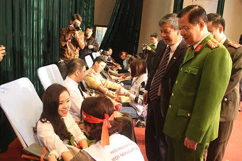 Những giọt máu nóng vì cộng đồng của thanh niên Công an Thủ đô