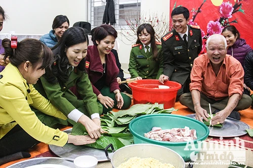 Hình ảnh đẹp, ý nghĩa về Công an Thủ đô khi Tết đang rất gần