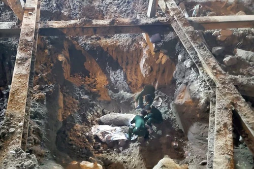 Đã ‘vô hiệu hóa’ thành công quả bom hơn 300 kg ở phố Cửa Bắc