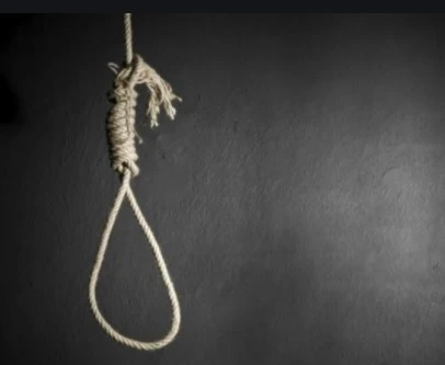 Chủ tịch xã tử vong trong tư thế treo cổ