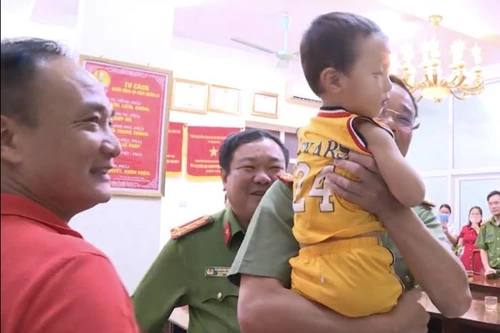 Tạm giữ hình sự người đàn bà bắt cóc bé 2 tuổi ở Bắc Ninh, đấu tranh xác định đồng phạm