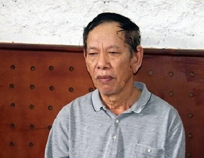 Trò ‘bẩn’ của người đàn ông 72 tuổi