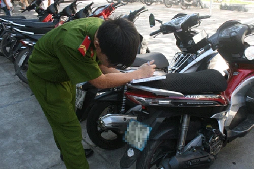 Tìm chủ sở hữu 72 xe máy