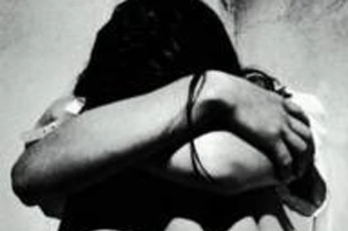 Nỗi giày vò của mẹ "hổ", ép con uống thuốc sâu