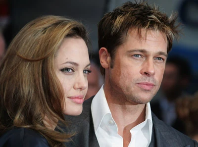 Brangelina bị các con... ép cưới