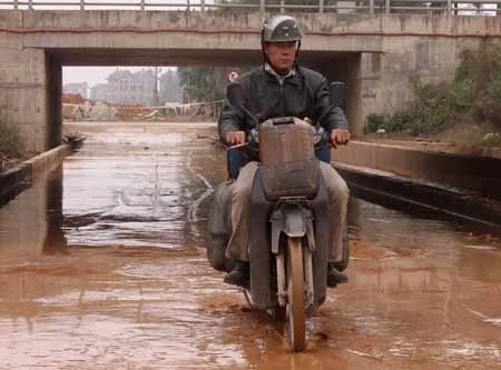 Đã đấu nối lại đường nước sạch sông Đà bị vỡ