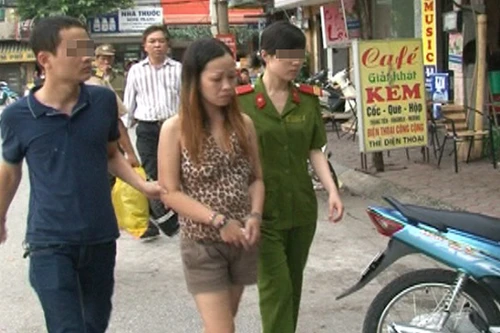 Cặp vợ chồng hờ và "boong-ke" bán lẻ ma túy