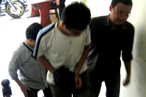 Bắt đối tượng truy nã