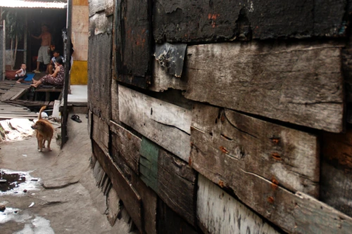 "Xóm nước đen" giữa lòng thiên đường biển đảo