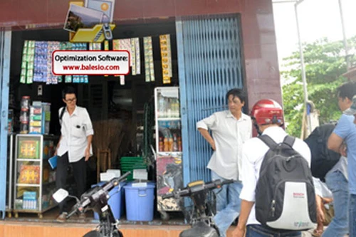 Táo tợn trộm, cướp tiệm tạp hóa giữa ban ngày