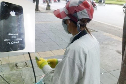 Cảnh giác với màn kịch: Nhặt được iPhone, bán rẻ