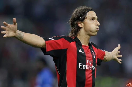 Zlat: "Hãy bỏ Arsenal đi, Robin"