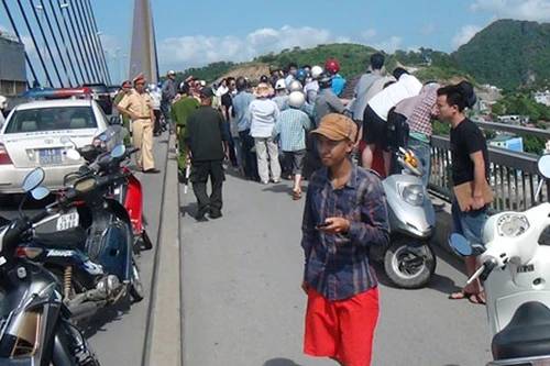 Chuyện còn lại về người đàn ông mới lấy vợ đã tự tử