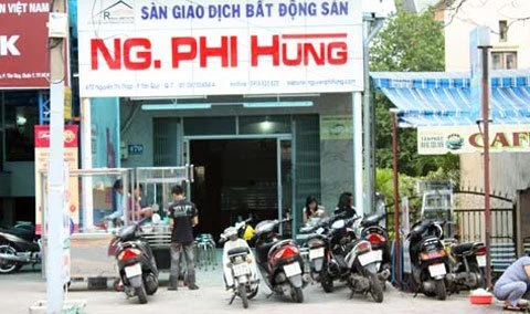 Dân nhà đất đi bán... phở, bia và chăn ga gối