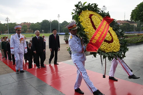 Lãnh đạo Đảng, Nhà nước viếng Chủ tịch Hồ Chí Minh