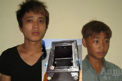 Trộm nhí dùng dao phay... đánh bay két sắt