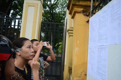 Xét tuyển lớp 10 công lập Hà Nội: Trường tốp dưới tăng mạnh điểm đầu vào