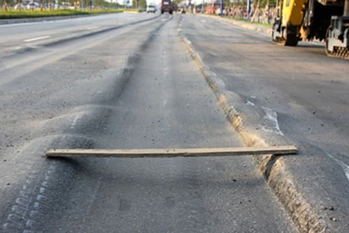 Mong người dân hiến kế xử lý đường hằn lún