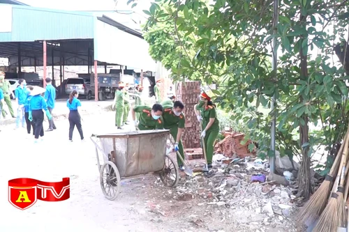  Làm sạch cảnh quan, khơi thông dòng chảy sông Tô Lịch