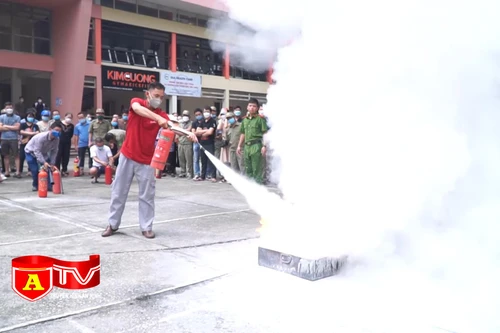 Nâng cao kỹ năng PCCC&CNCH cho các hộ kinh doanh