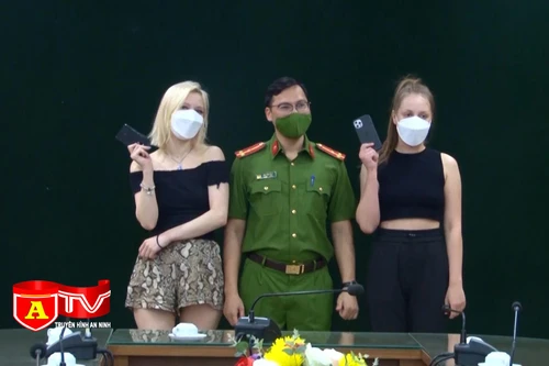 Lợi dụng sự sơ hở của người nước ngoài để trộm cắp, chiếm đoạt tài sản