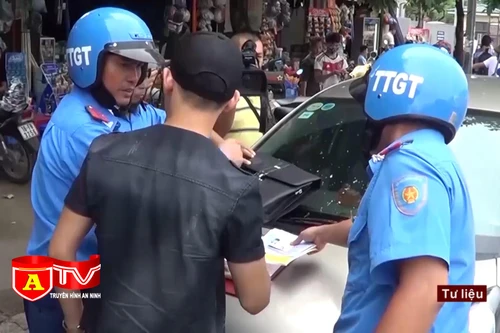 Tăng cường xử phạt xe vận tải vi phạm trong mùa cao điểm du lịch