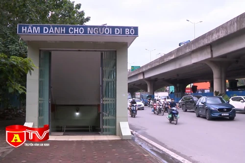 Nhiều cầu bộ hành và hầm đi bộ không phát huy hiệu quả