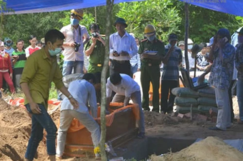 Nghi vong hồn con gái hiện về "kêu oan", gia đình đòi Công an khai quật mộ để khám nghiệm