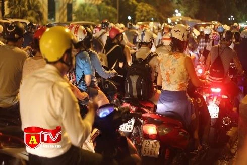 Giải mã tình trạng ùn tắc giao thông tại khu vực Linh Đàm 