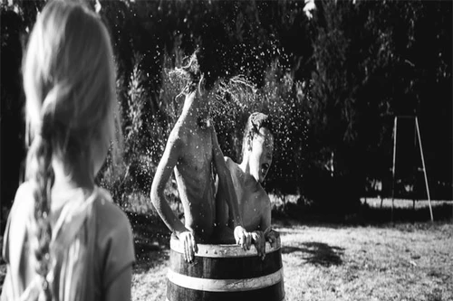 Khuyến khích con cái hòa mình với thiên nhiên