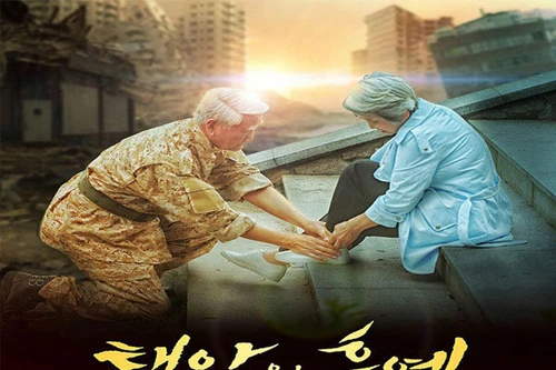 Cặp đôi cao tuổi chụp ảnh gây sốt trên mạng