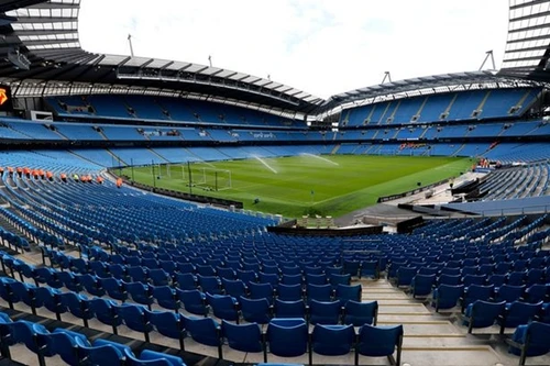 "Xé" màn hình giúp CĐV xem siêu kinh điển Real-Barca và đại chiến Man City - Liverpool