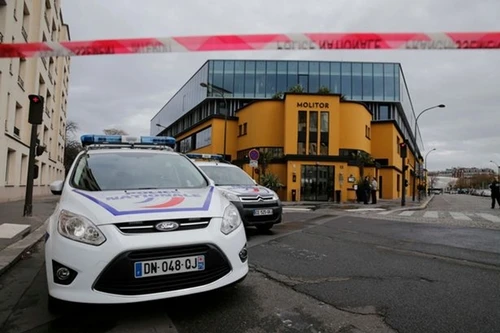 ĐT Đức hối hả sơ tán khỏi khách sạn vì bị đe dọa cài bom