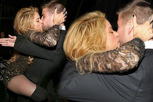 Đến lượt ngôi sao Gerard Pique của Barcelona bị tống tiền bằng clip sex 