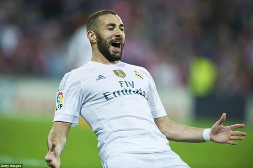 Real Madrid chấn động sau khi Benzema bị bắt vì nghi án tống tiền
