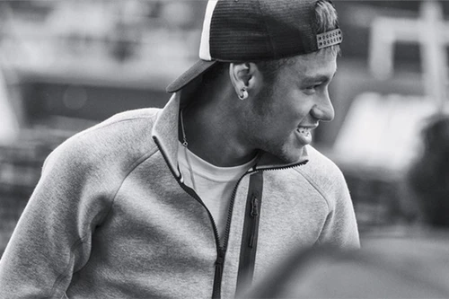 Neymar vượt mặt Ronaldo trở thành biểu tượng hàng đầu của Nike