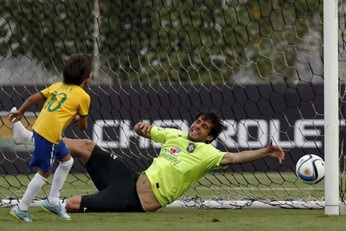 Con trai của Kaka khiến người hâm mộ ngỡ ngàng với tố chất thiên bẩm