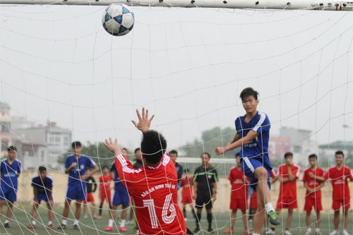 Hình ảnh vòng tứ kết, lịch bán kết giải bóng đá học sinh THPT Hà Nội 2015