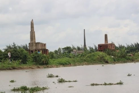 Tìm thấy xác nghi can vụ án cô gái lõa thể trong nhà nghỉ