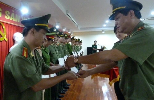 Vận dụng sáng tạo những kiến thức đã được trang bị vào thực tiễn