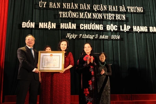 Phần thưởng cao quý dành cho trường Mầm non Việt-Bun