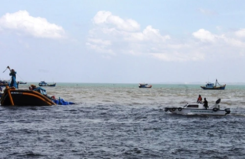 6 thuyền viên Hải Phòng mất tích trên biển