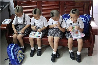 Kiểu đầu độc đáo cho 4 bé sinh tư