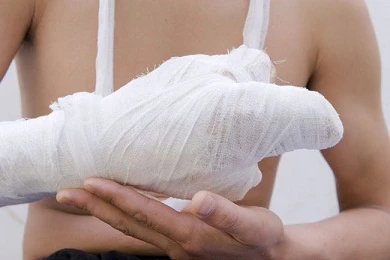 “Phê thuốc”, tên trộm cắn và nuốt ngón tay mình