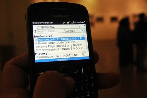 Gửi nhầm tin nhắn sex, thầy giáo bóc lịch 18 tháng